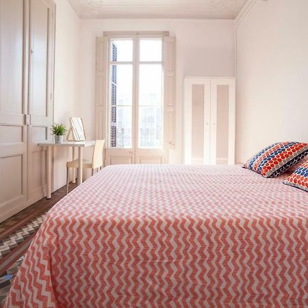 B21-Apartamento Modernista Para Grupos バルセロナ エクステリア 写真