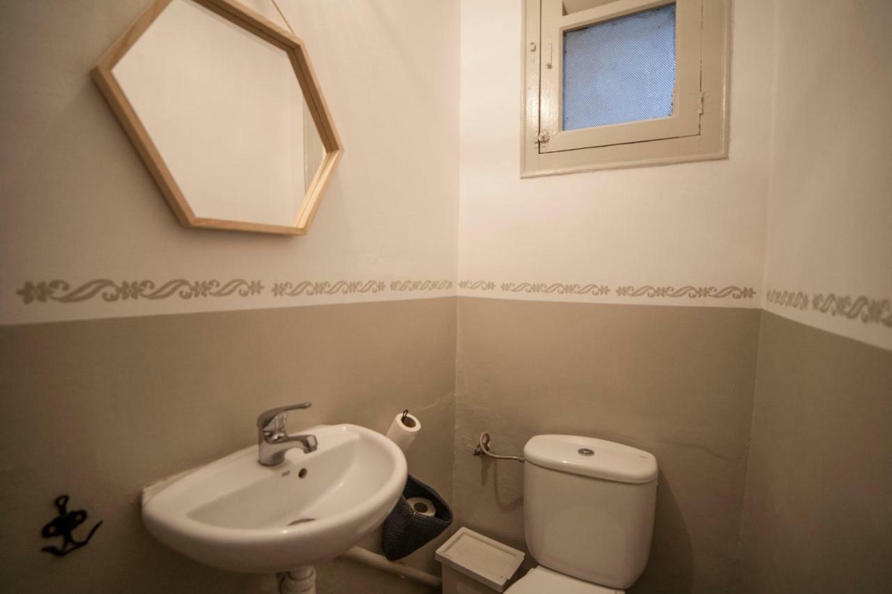 B21-Apartamento Modernista Para Grupos バルセロナ エクステリア 写真