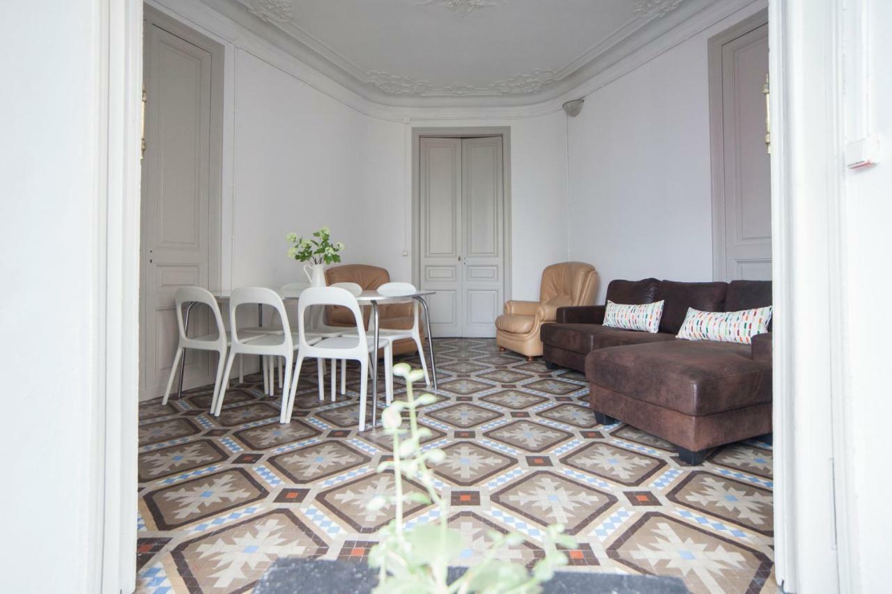 B21-Apartamento Modernista Para Grupos バルセロナ エクステリア 写真