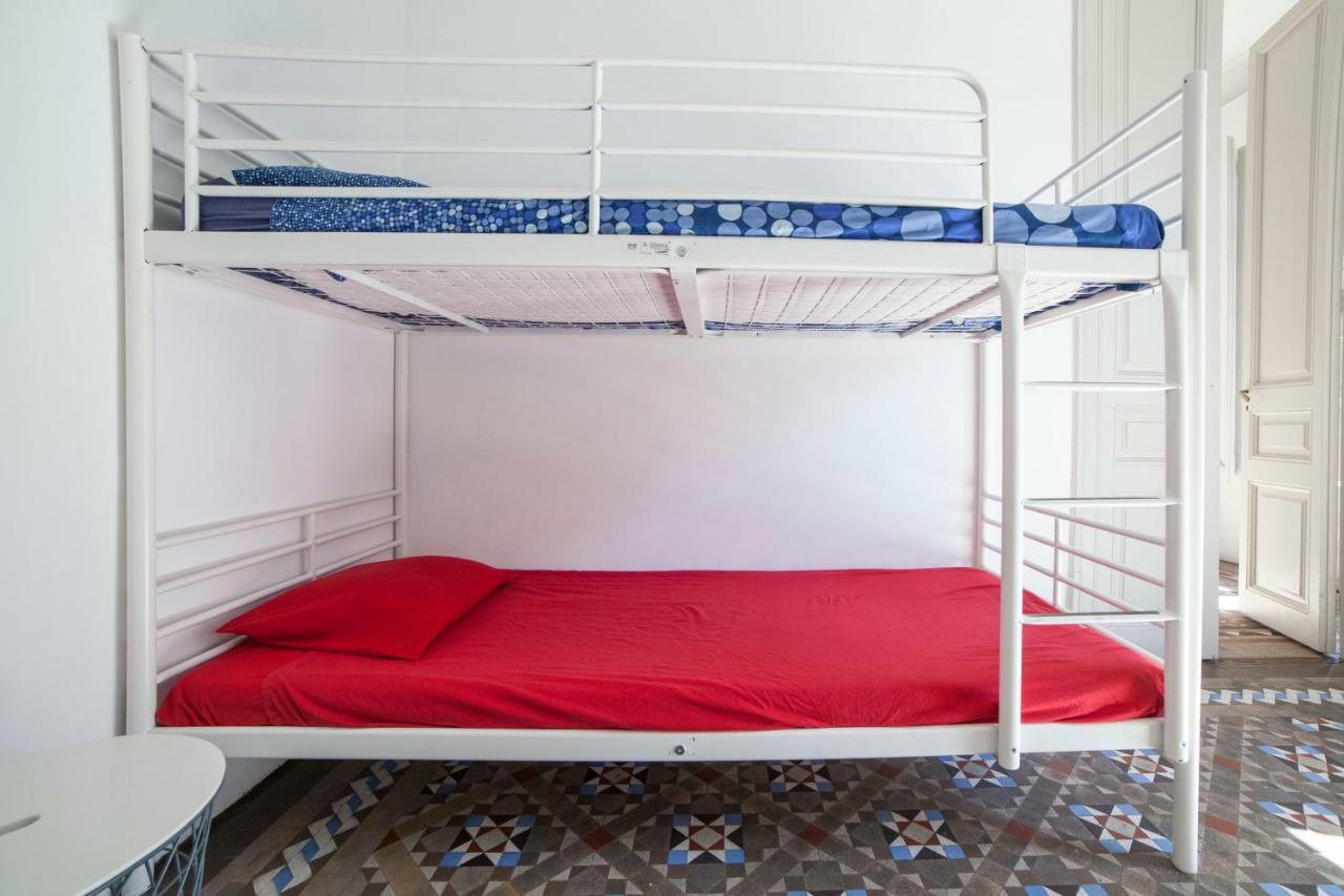 B21-Apartamento Modernista Para Grupos バルセロナ エクステリア 写真