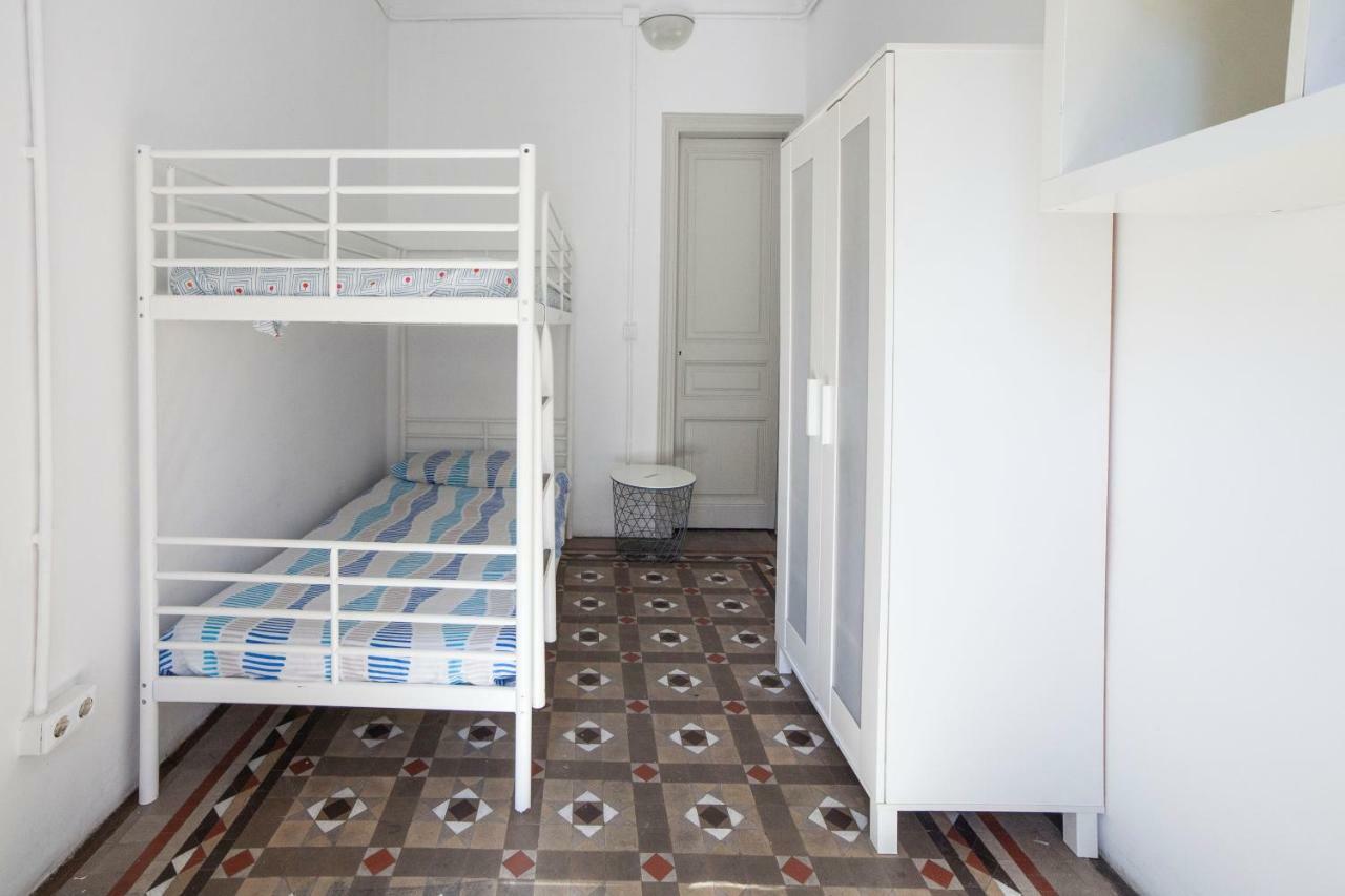B21-Apartamento Modernista Para Grupos バルセロナ エクステリア 写真